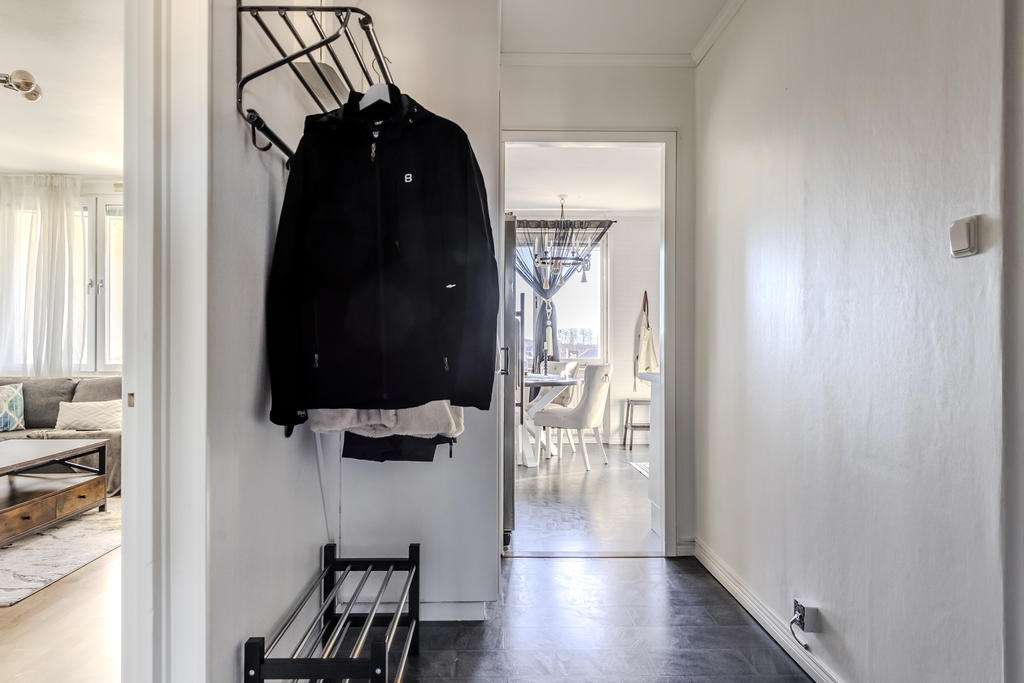 Hall mot kök
