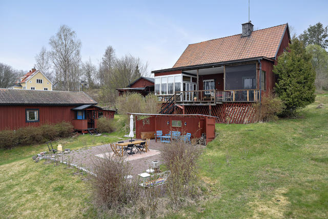 Fasad, baksida