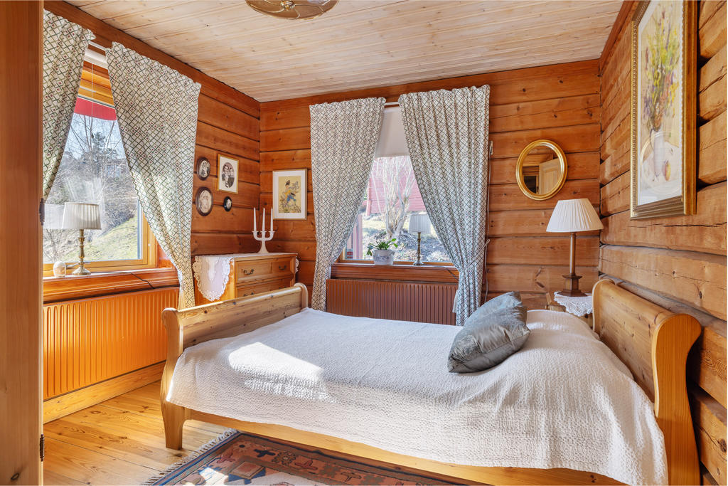 Sovrum 1 på entréplan