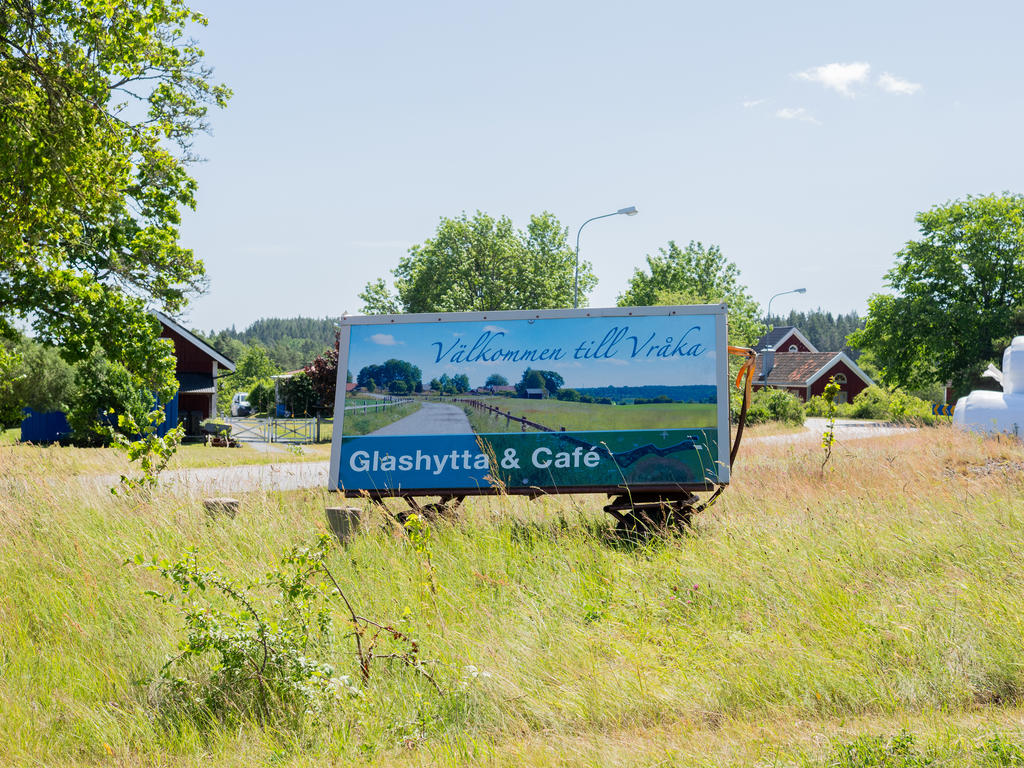 Omgivningsbild-Nära till glashytta och café i Vråka