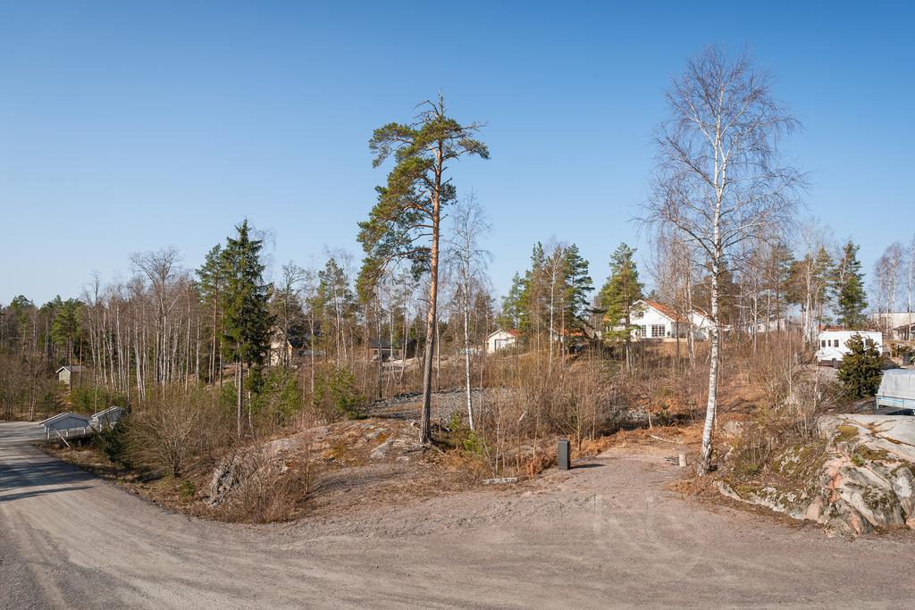 Gemensamt reningsverk för avlopp och vatten framdraget till tomtgränsen via samfällighet