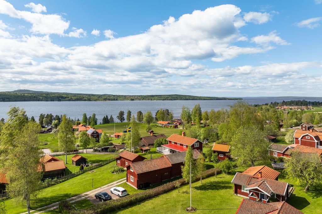 Det här är en bostad som kombinerar det bästa av tradition och natur, en plats att trivas på genom alla årstider 