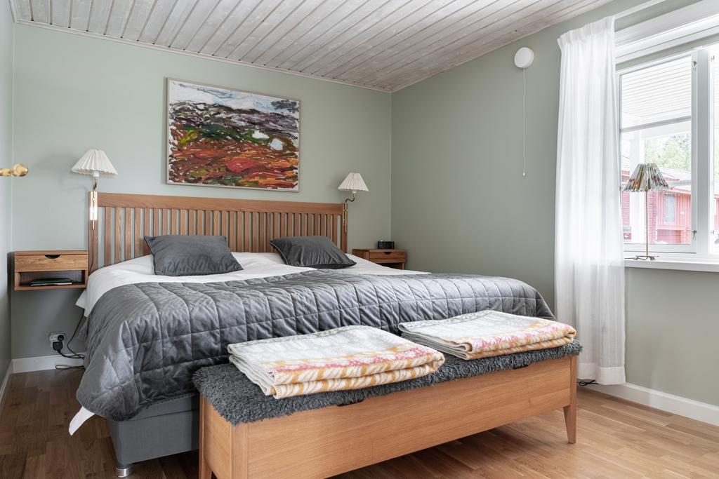 Sovrum 1, på enréplan.