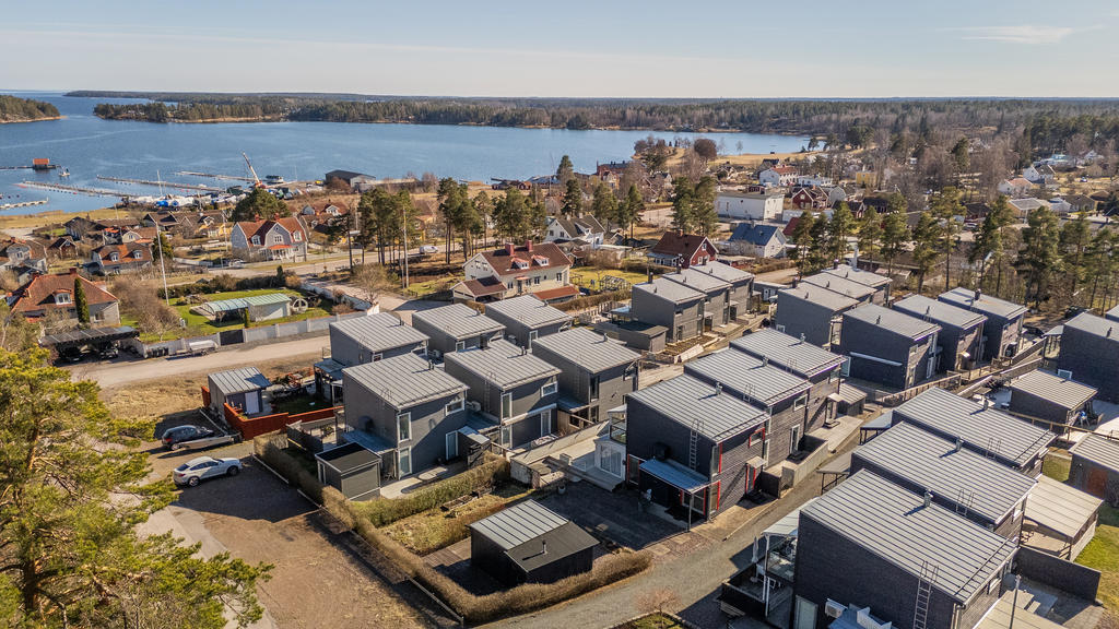 Gångavstånd till bad och båtplats