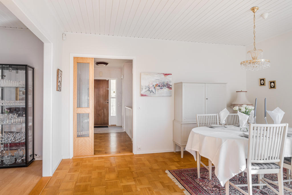 Vy mot hall