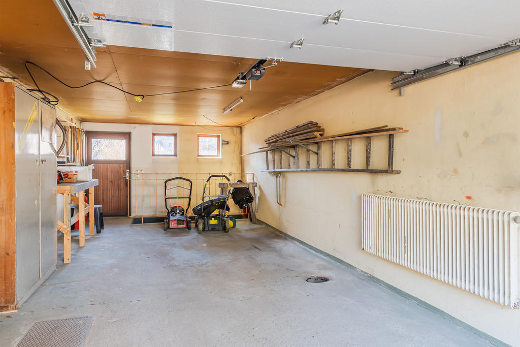 Vidbyggt garage