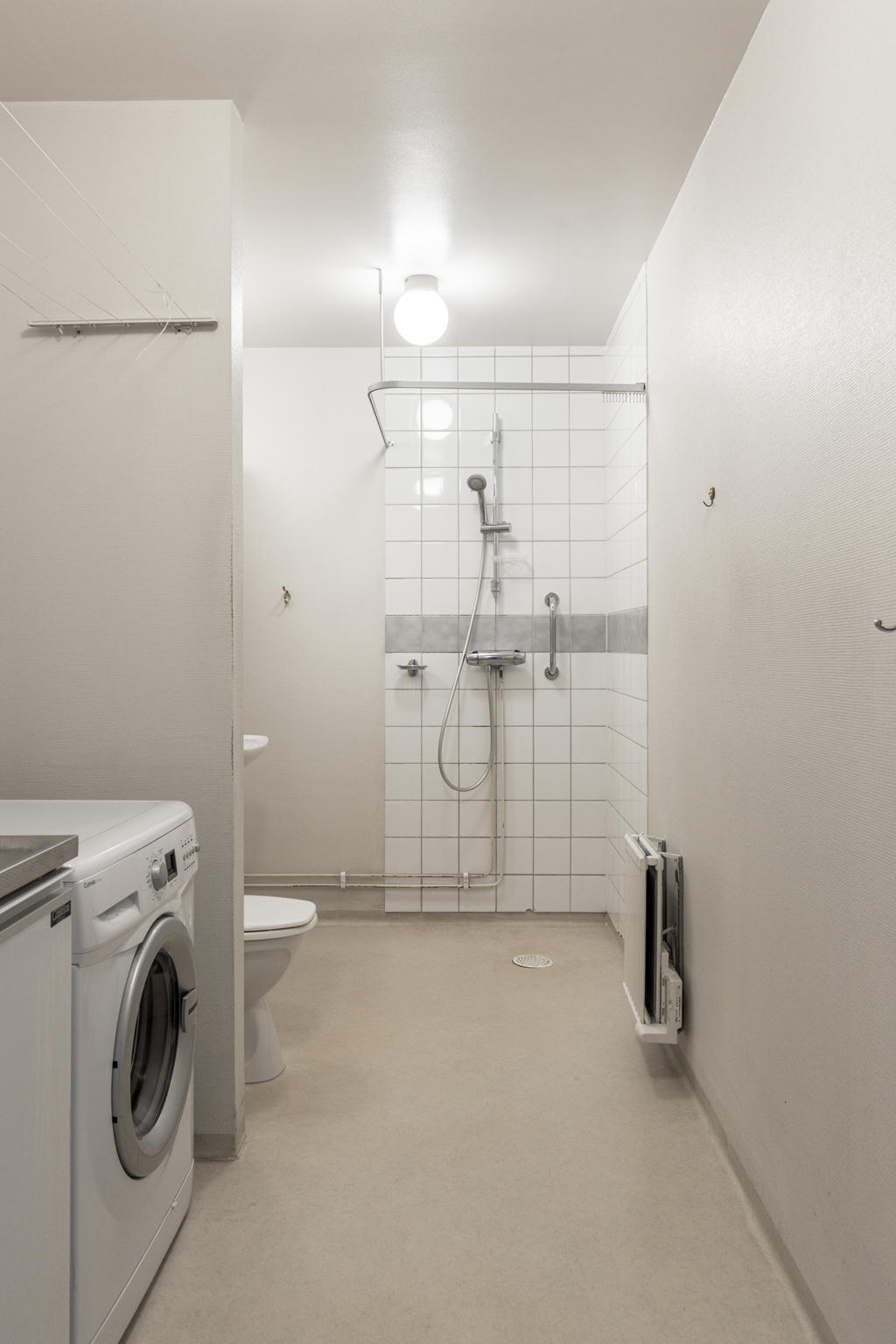 Badrum med tvättdel