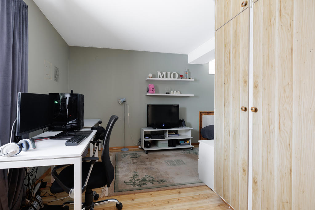 Sovrum 1 på nedervåningen