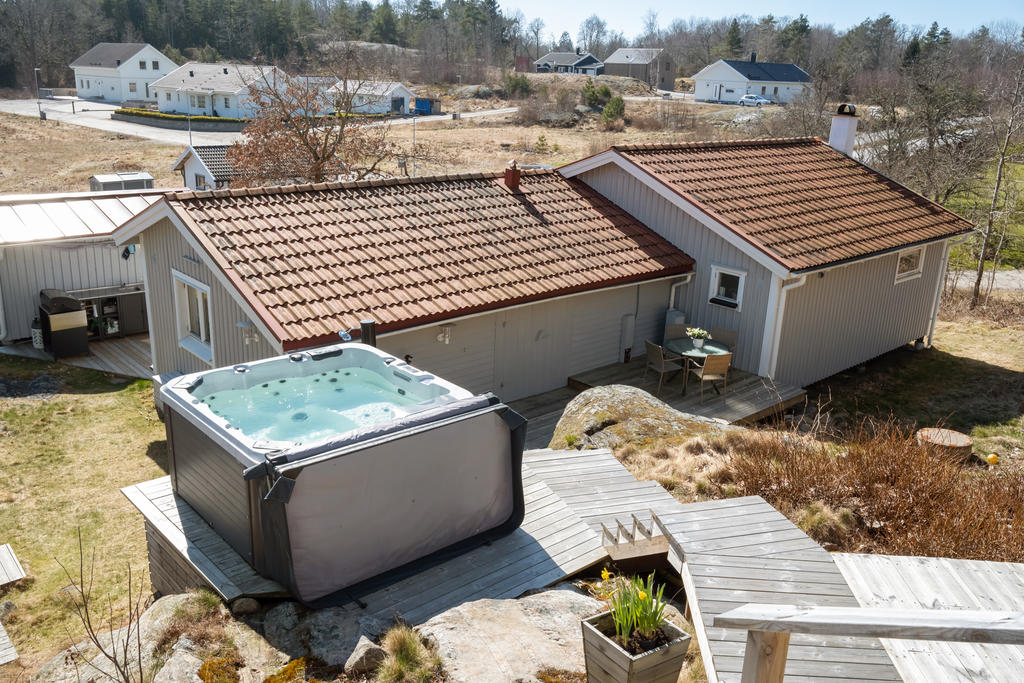 Spabadet på baksidan huset. 