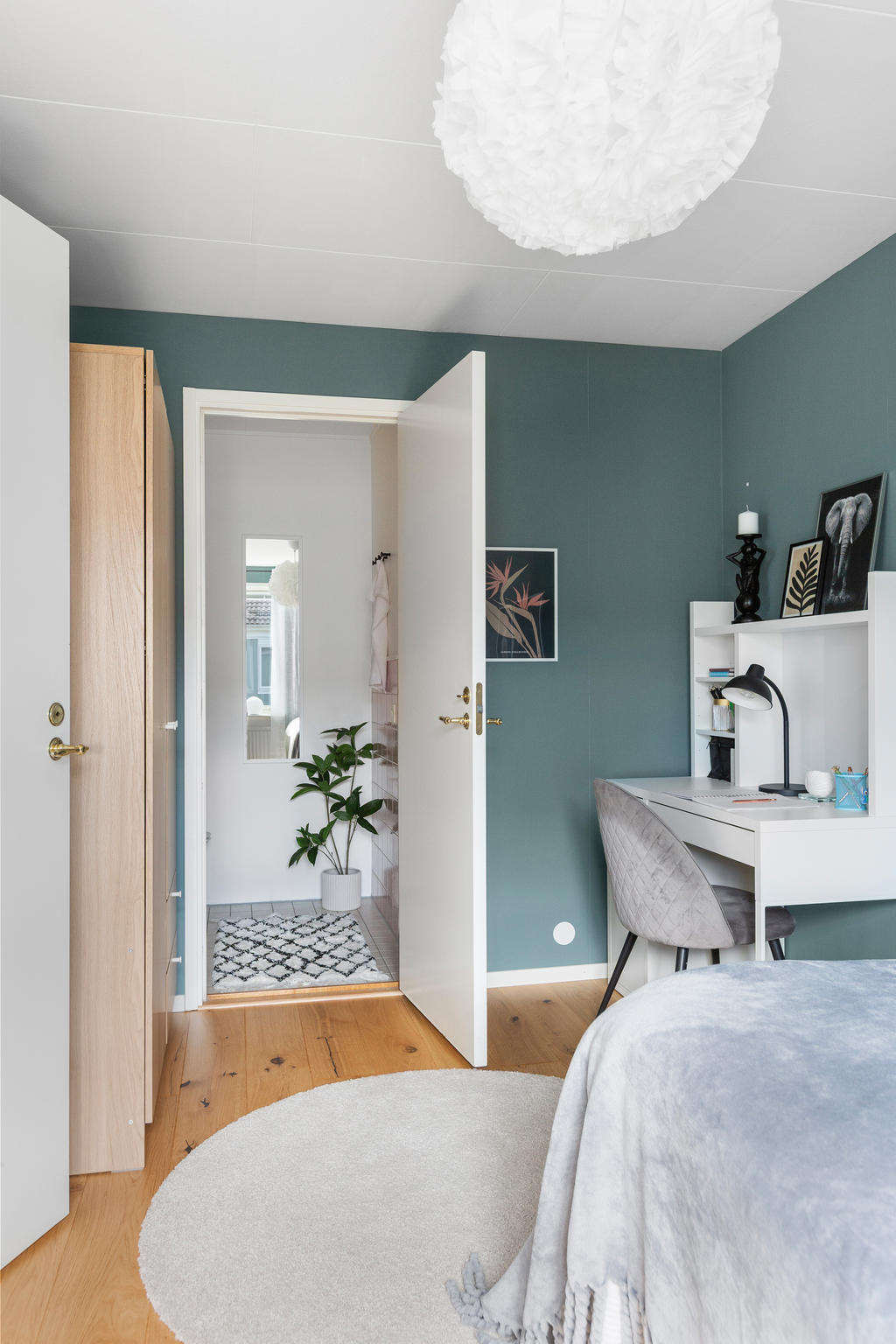 Sovrum ett har även eget badrum