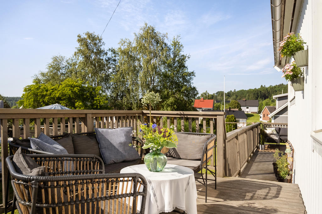 Här kan ni njuta av morgonsolen med en kopp kaffe i handen