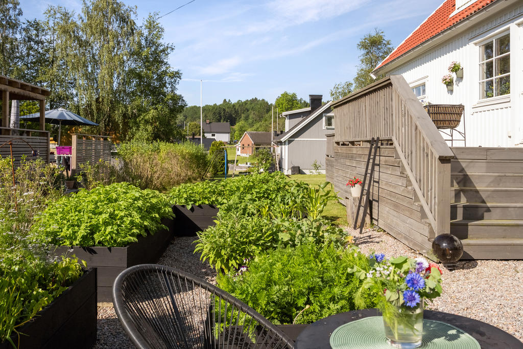 Trappa upp till altanen på östersidan