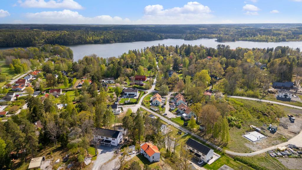 Drönarvy mot Uttran