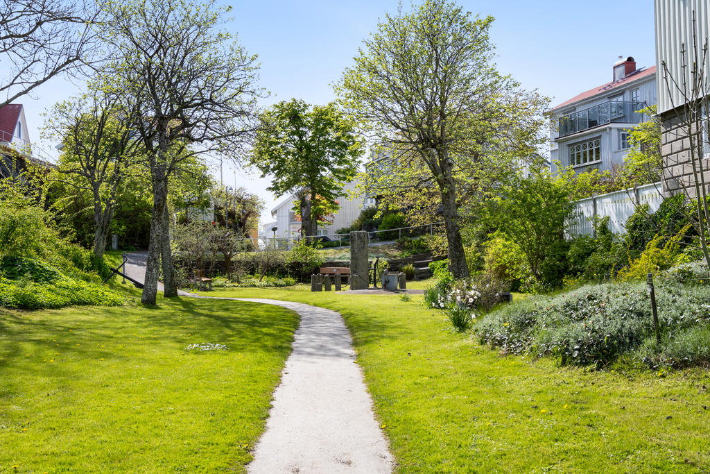 Parken, mitt på ön