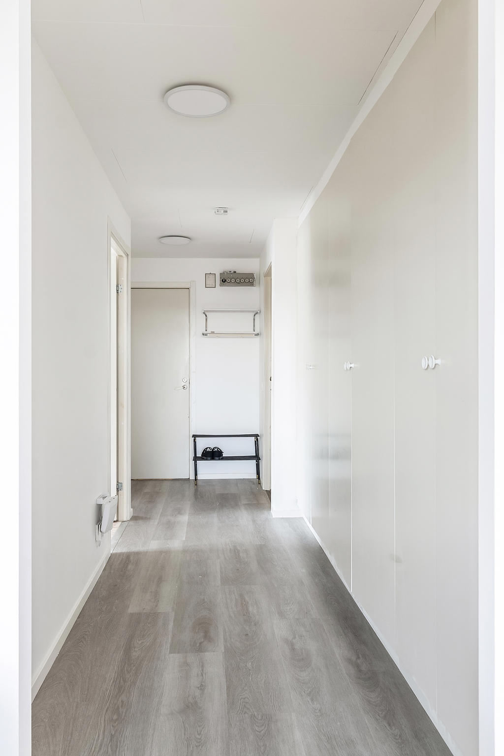 Hall med gott om förvaring