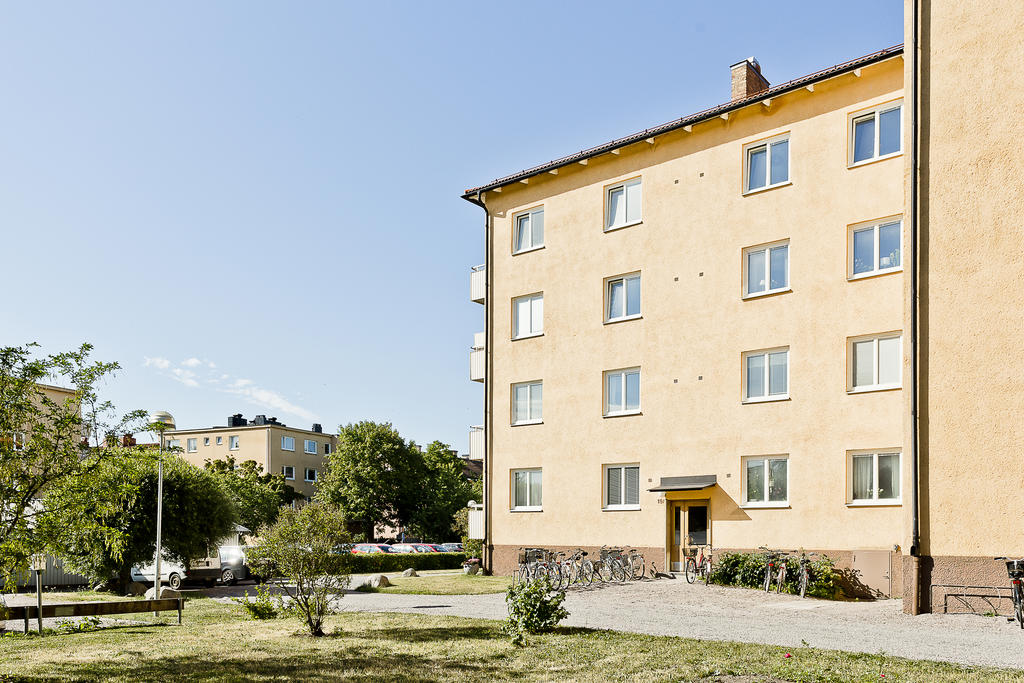 Välkomnande entré.