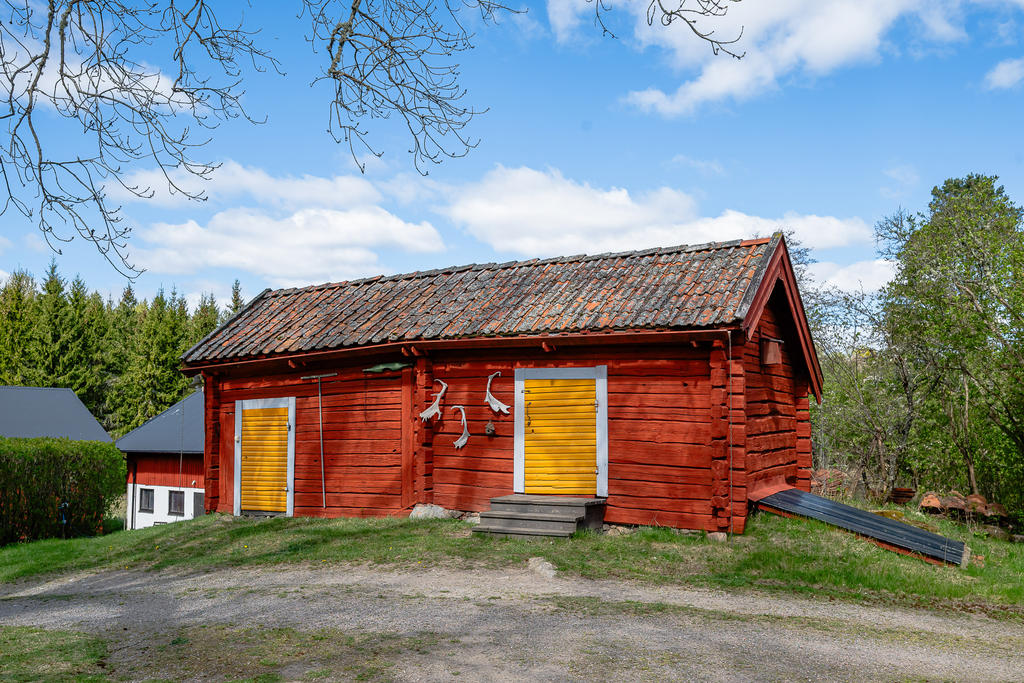 Drängstuga & förråd
