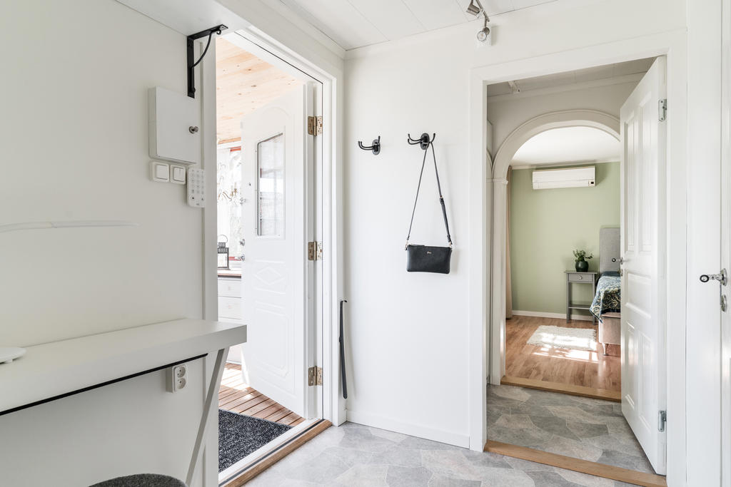 Hall (entrévåning)