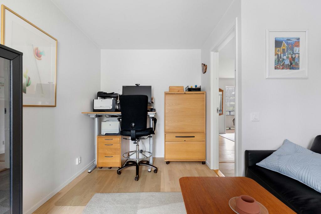 Kontorshörna, gästrum eller musikstudio. Du väljer fritt själv.
