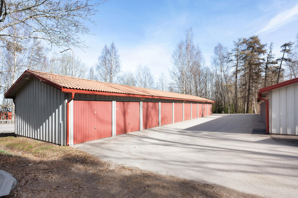 Tillhörande garage