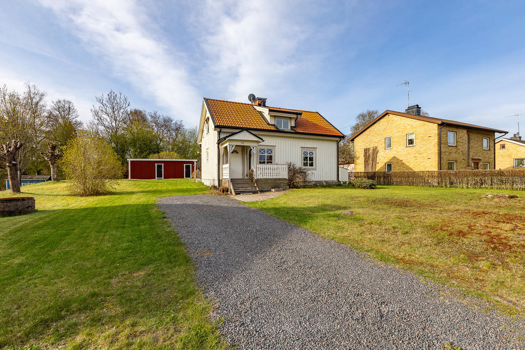 Uppfart med plats för flera bilar