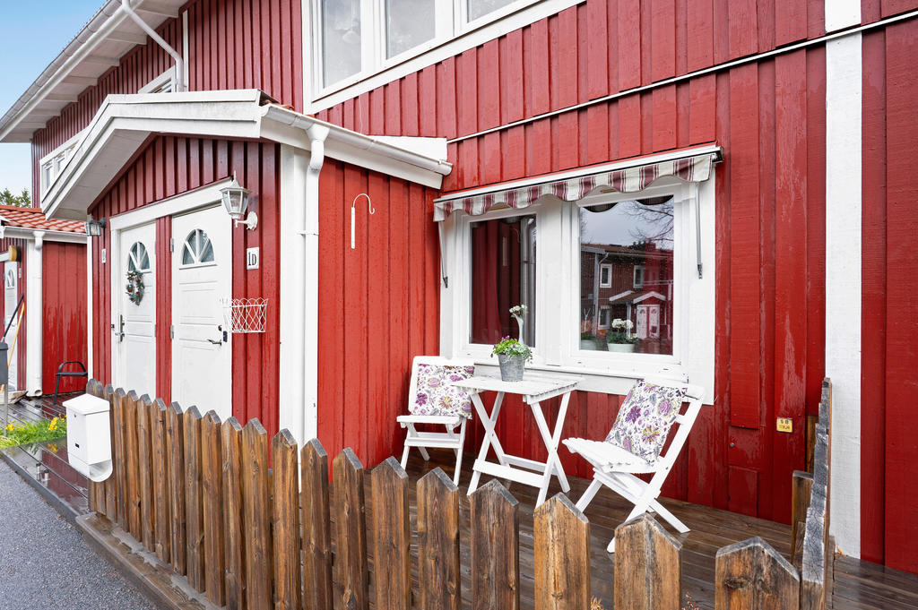 Uteplats vid entrén
