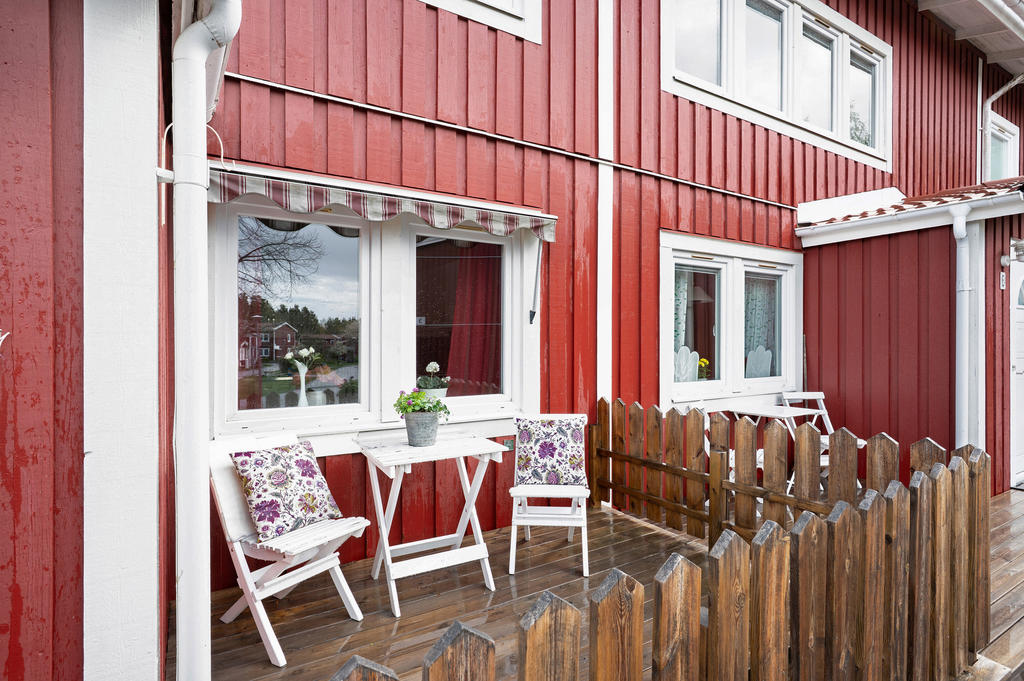 Uteplats vid entrén