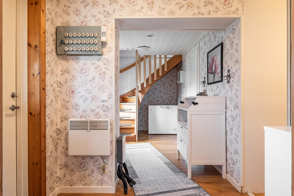 Stor hall som skapar bra möjligheter för förvaring