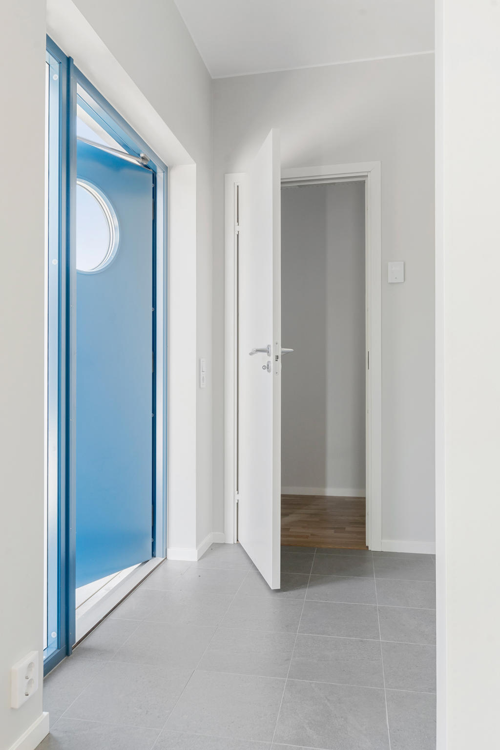 Entré. Hus 1