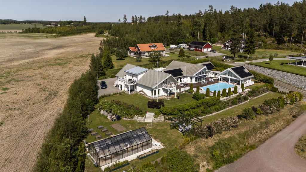 Vy över fastigheten