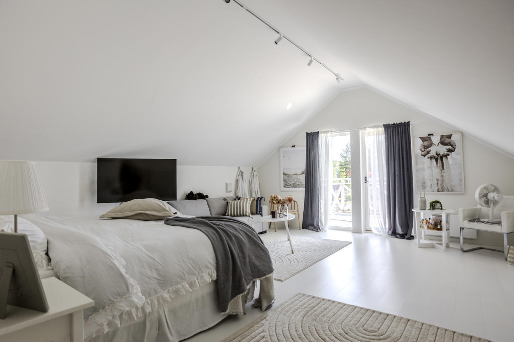 Master-Bedroom