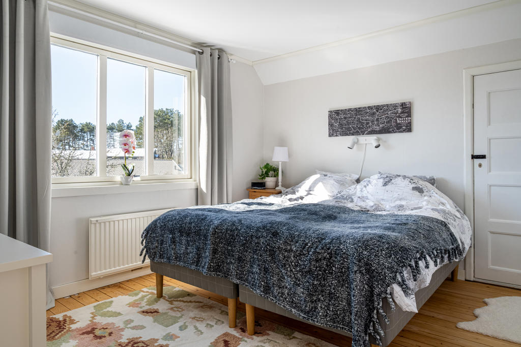 Master bedroom övre plan.
