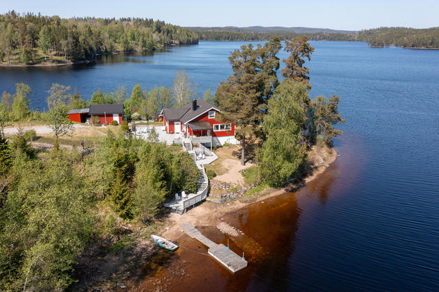 Välkommen till Säbyn Orrudden! Fantastiskt belägen sjötomt med panormamavy över sjön Grann.