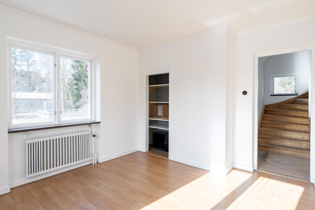 Andra vardagsrummet som ligger direkt innanför ytterdörren.