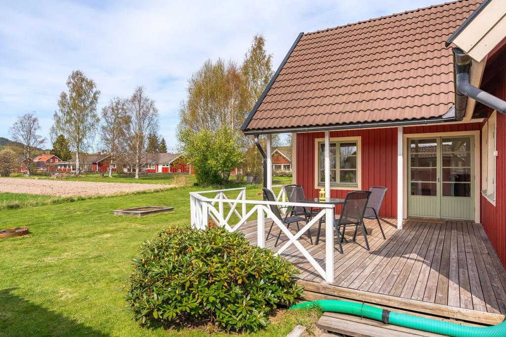 Altan i anslutning till vardagsrummet