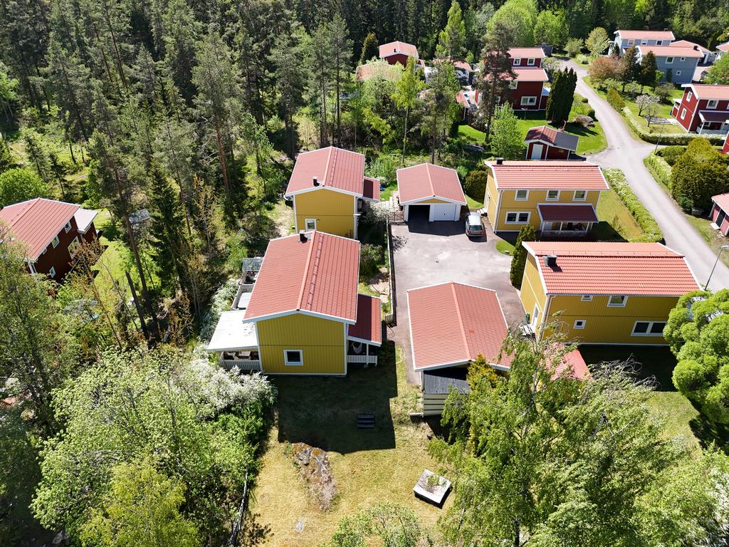 Här bor du med villakänsla i bostadsrättsform. 