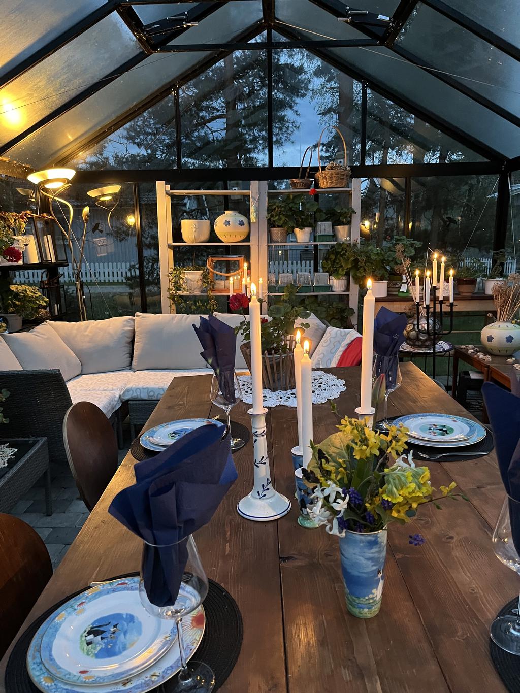 Växthuset på kvällen