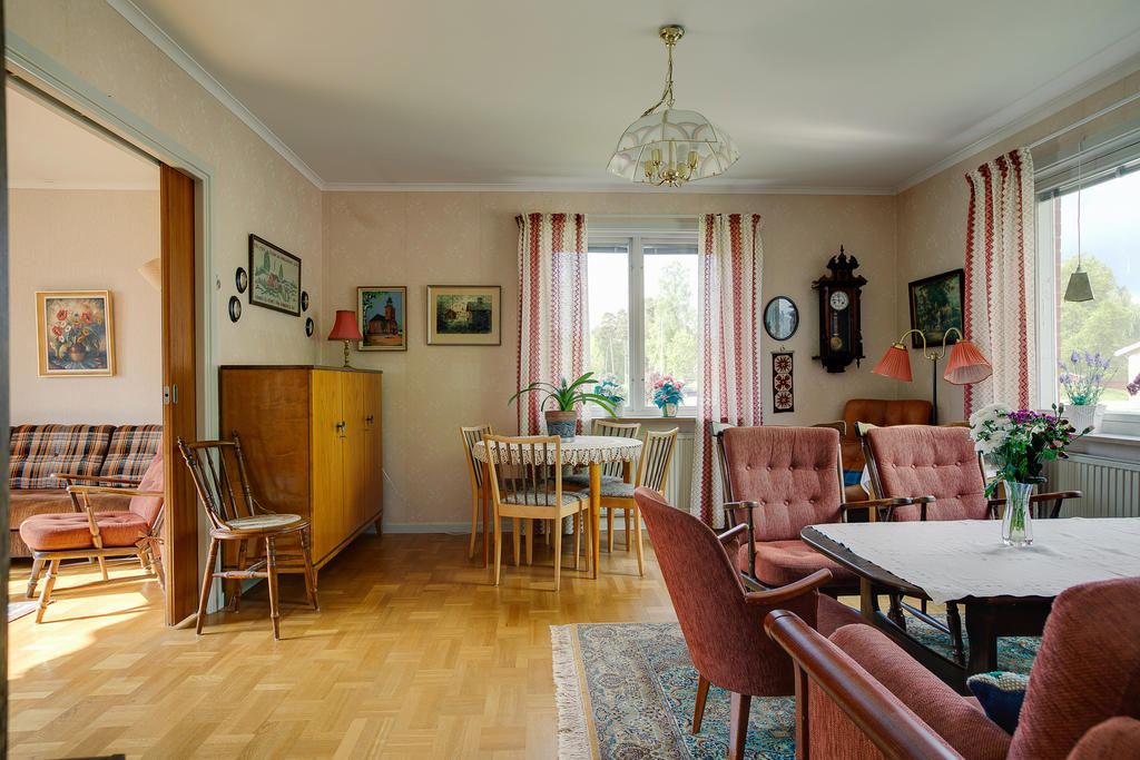 Vardagrum med skjudörrar 