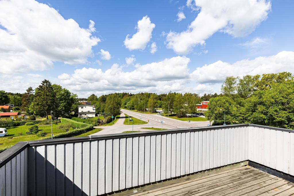 LÄGENHET 2 - Balkong vindsvåning