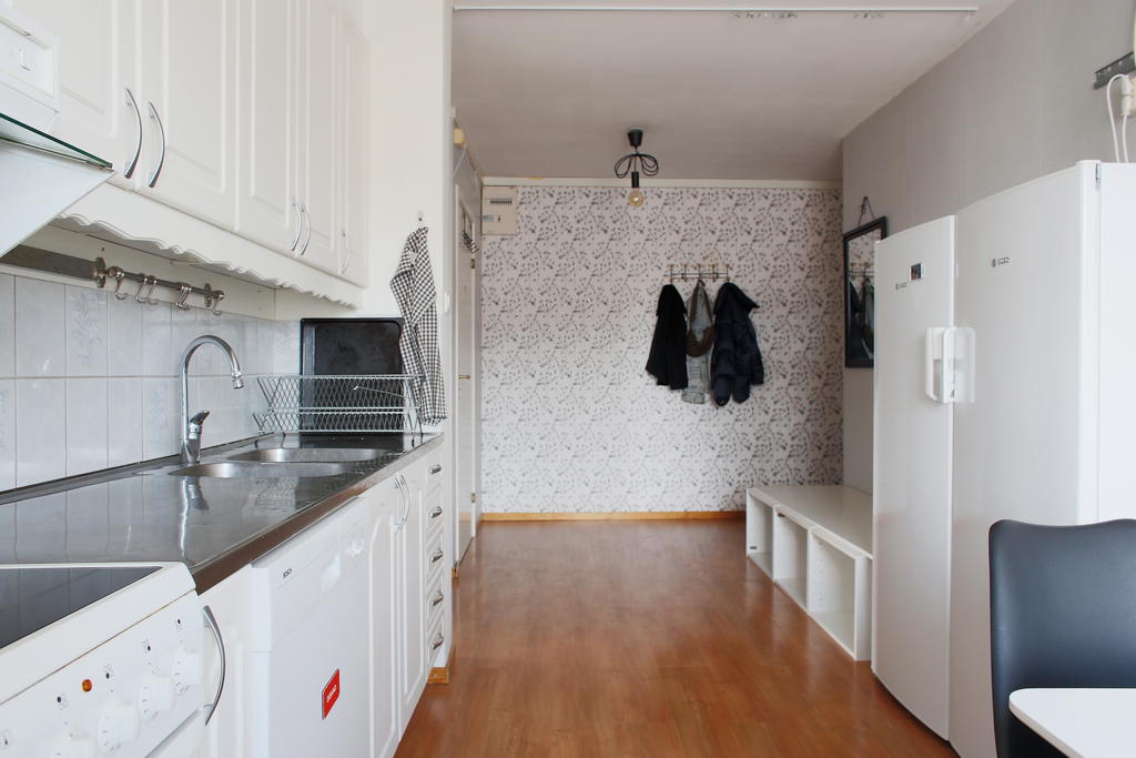 Öppen planlösning mellan kök och hall