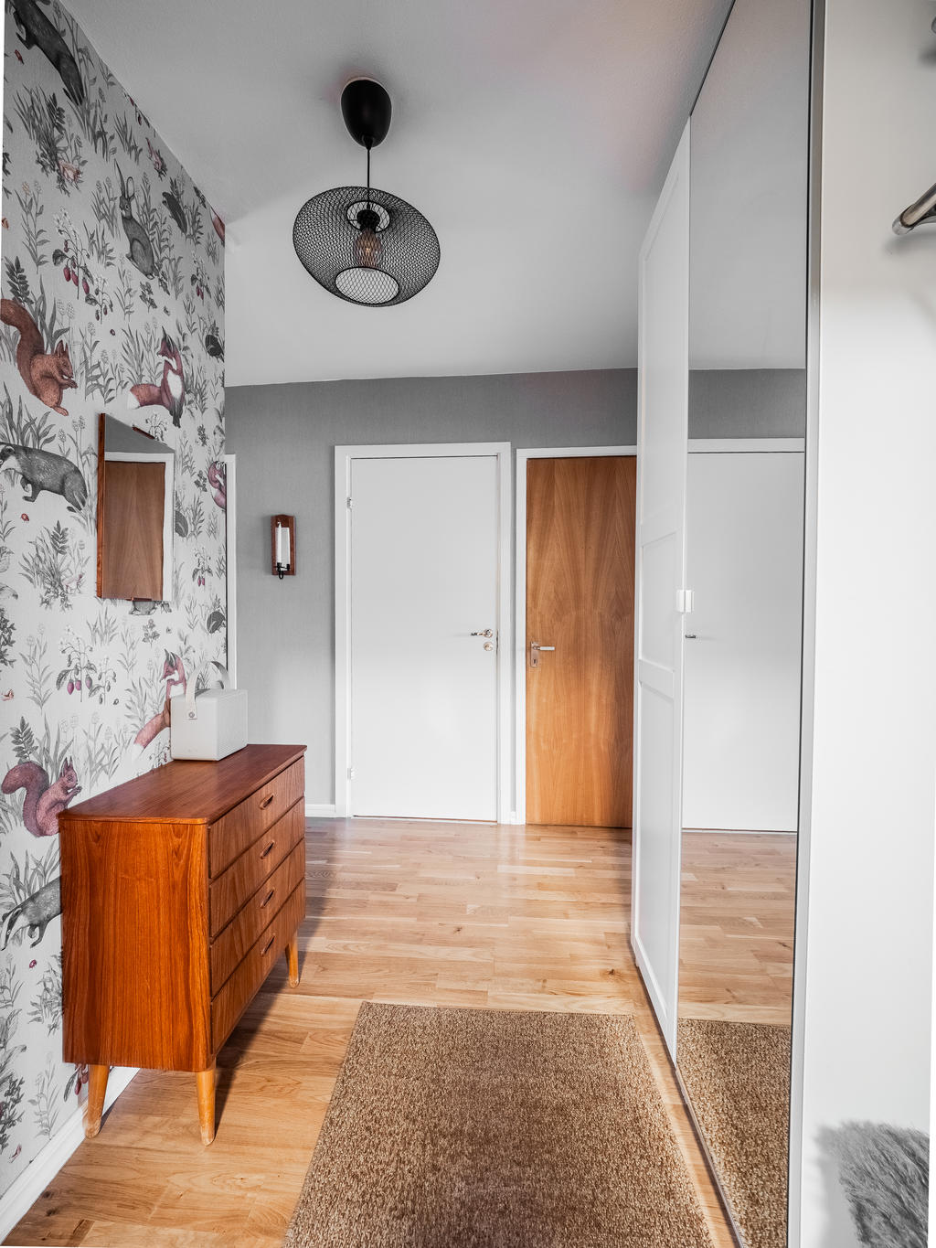 Hall med garderober