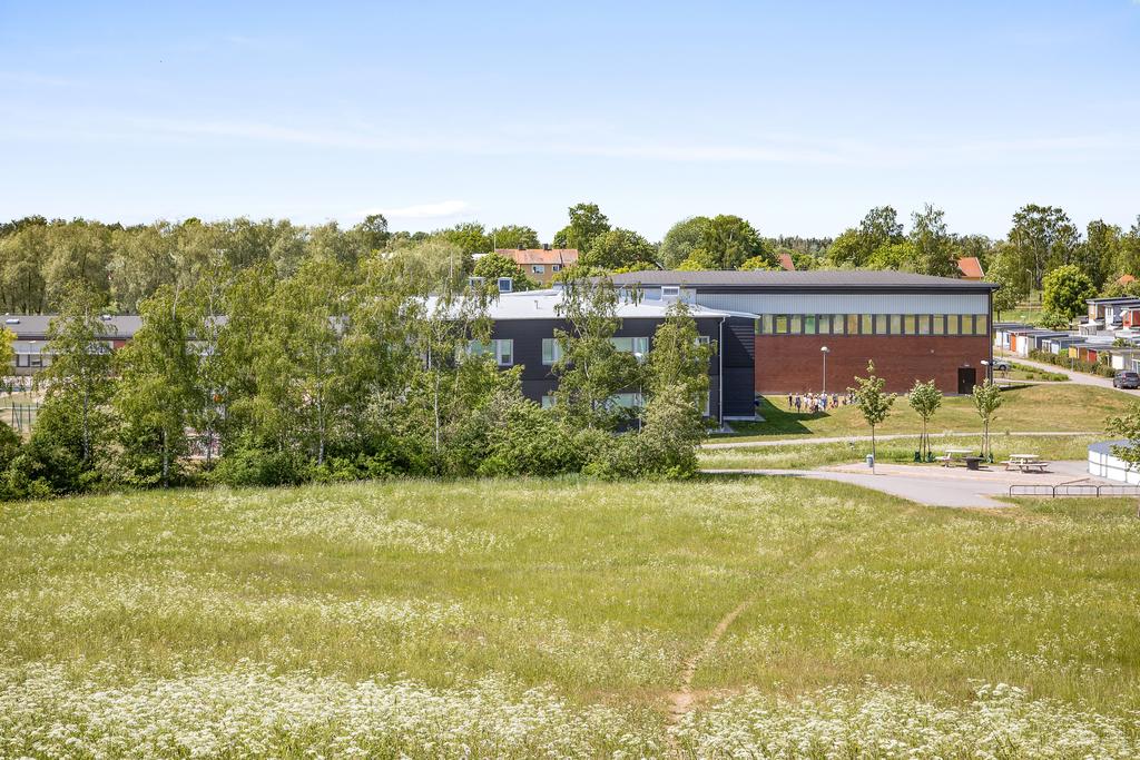 En av två skolor i Linghem