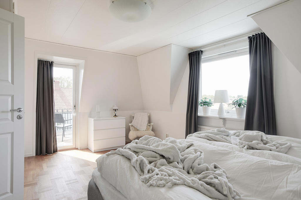 Sovrum 3 med privat balkong!