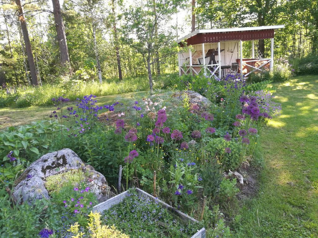 Säljarens sommarbild med pergola.