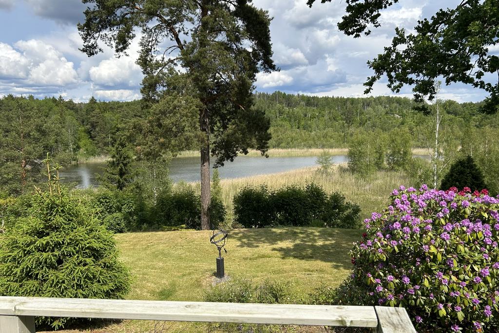 Sjövy från altanen