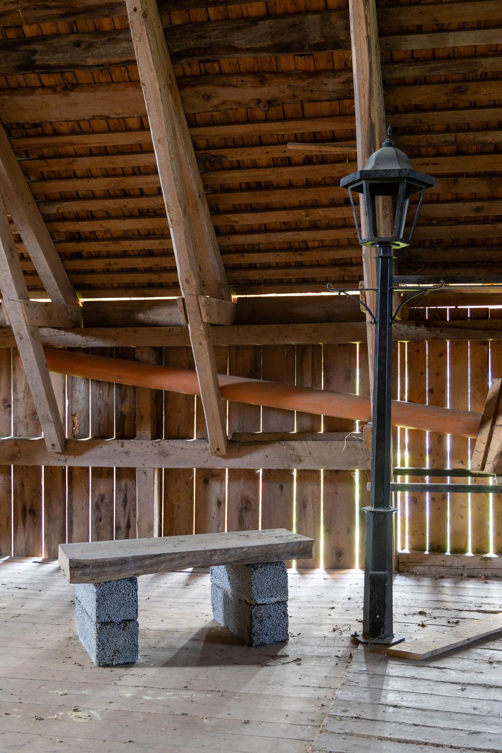 Loft vid lada