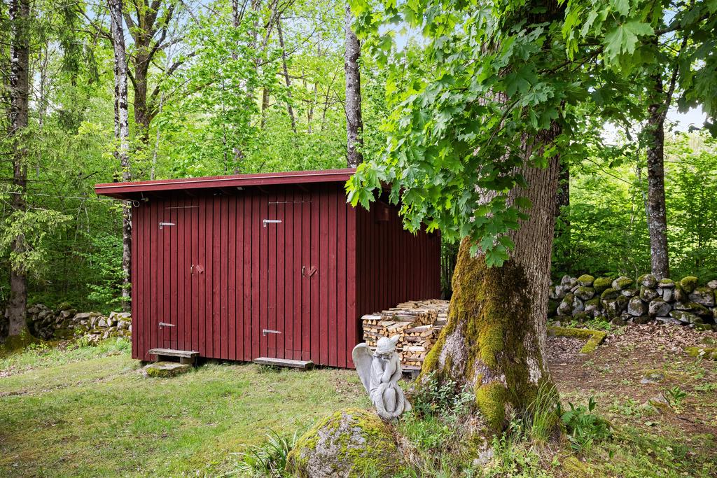 Vedförråd.