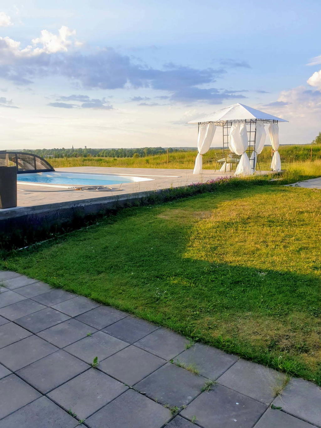 Sommarbild från säljaren