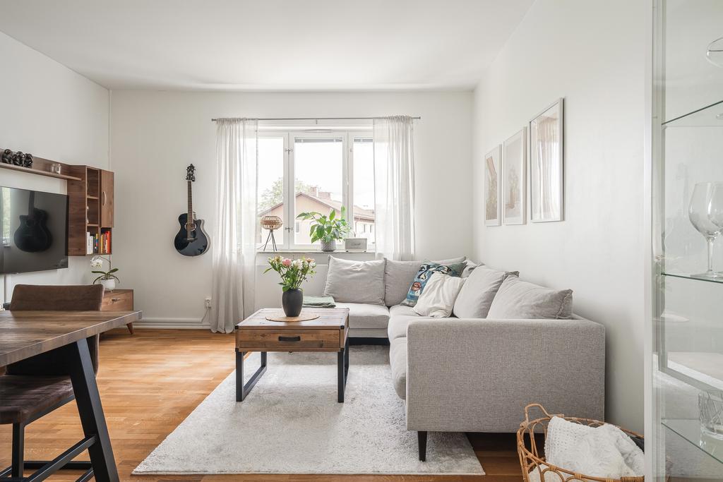Plats för både soffa och matsalsbord