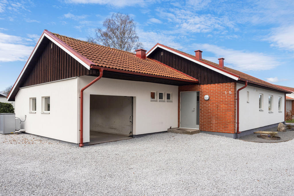 Garage och entré